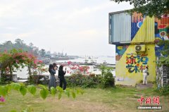 广西防城港边海小渔村蜕